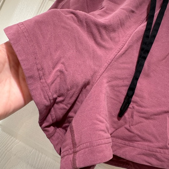 Lululemon Inner Glow Short 3” Size 6 GUC - Picture 8 of 12